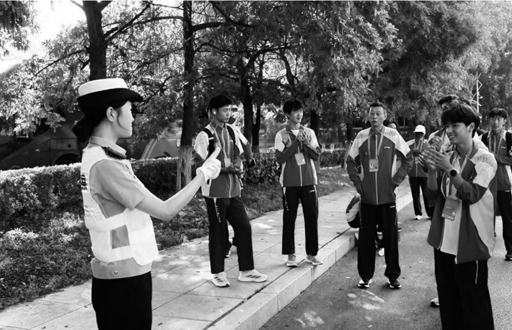 水上救援力, 观众入场须 水上救援力, 观众入场须