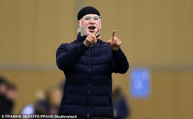 作交给了他 作交给了他